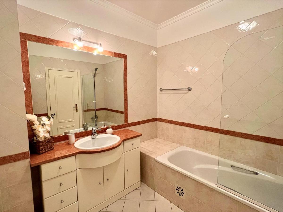 Vilamoura Central 2 With Pool By Homing Ngoại thất bức ảnh